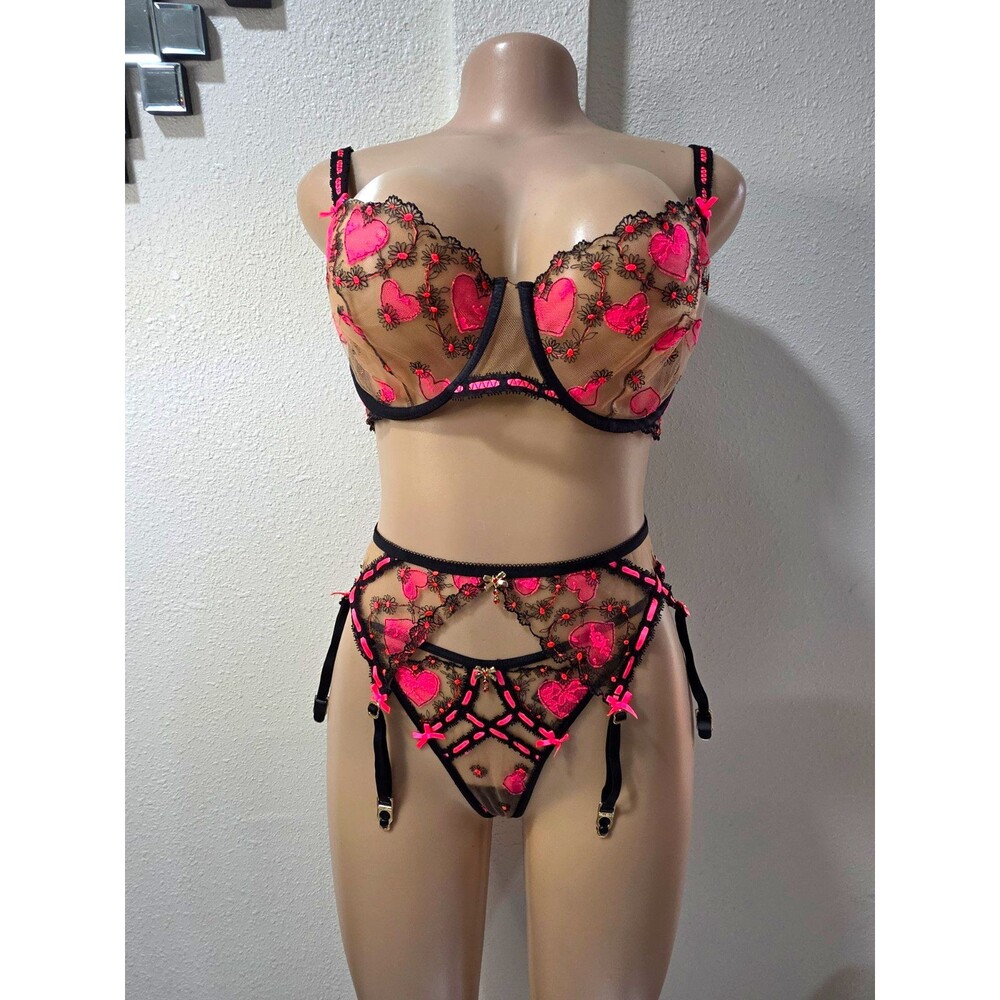 Honey Birdette